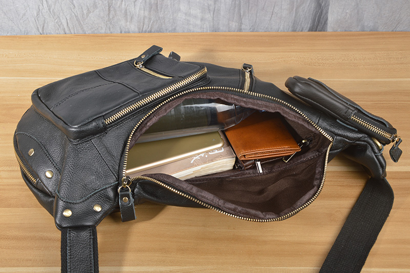 2026 Nieuwe lederen herenborst - Half Moon Bag Suede recensie en prijs