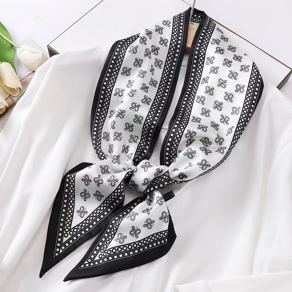 Luxe Zebra Print Zijden Vierka - Discount Luxury Bags recensie en prijs