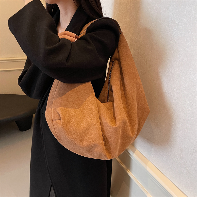 Vrouwen Halve Maan Tassen Grot - Half Moon Bag Suede recensie en prijs